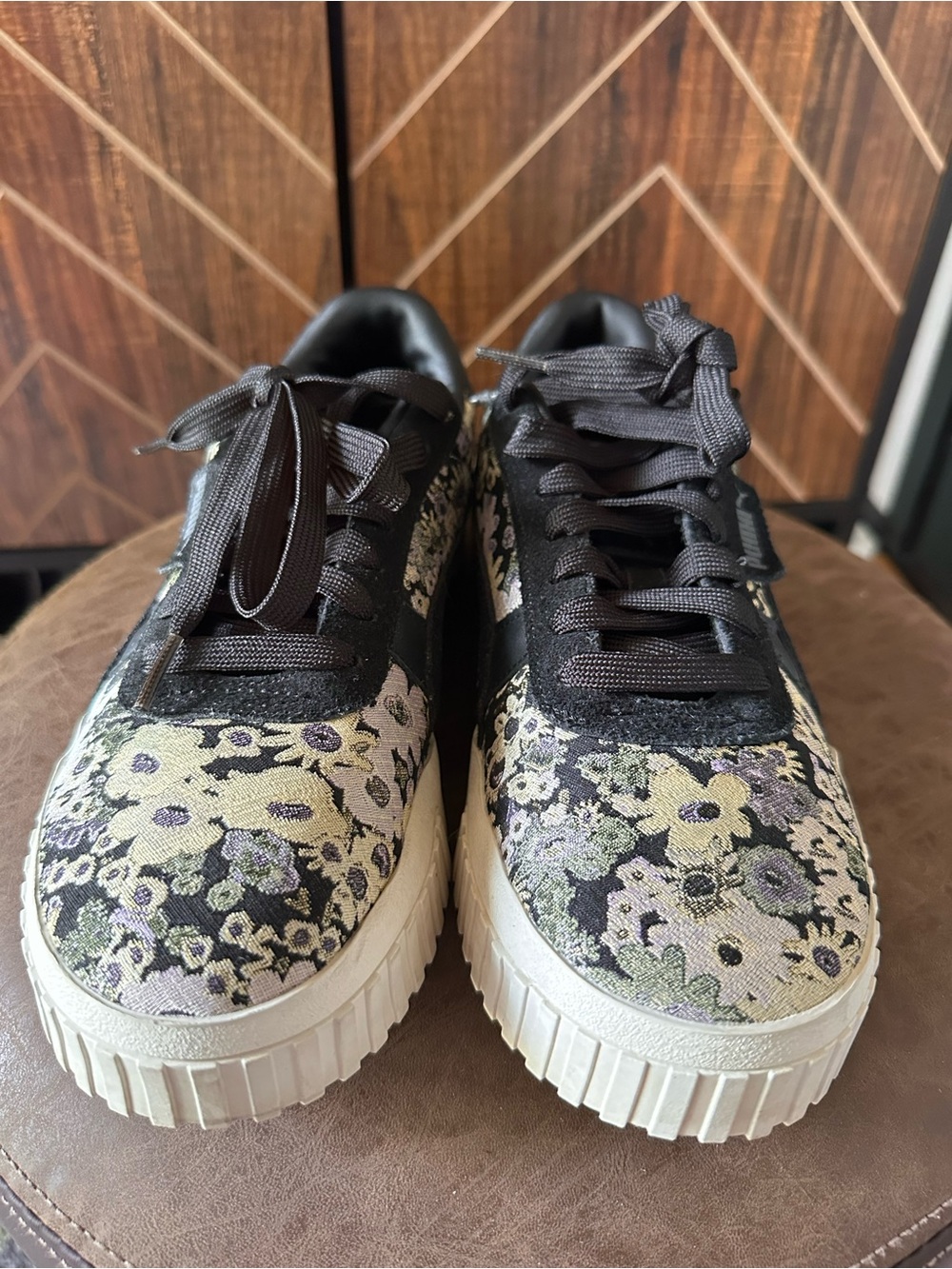 Puma OG Cali Black Floral Sneakers with Cream Sole - Picture 4 of 6
